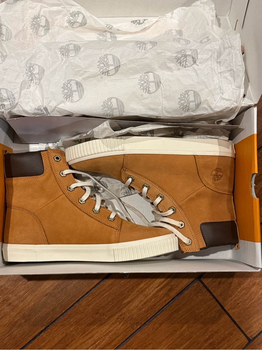 NIB Timberland Skyla Bay 6-Inch Sneaker Boots Wheat Nubuck Women’s 8.5 NEW